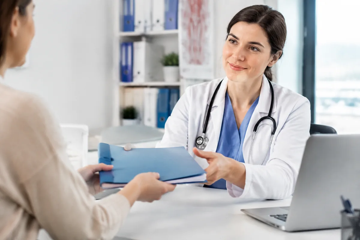 Comment transmettre un dossier médical à un nouvel hôpital